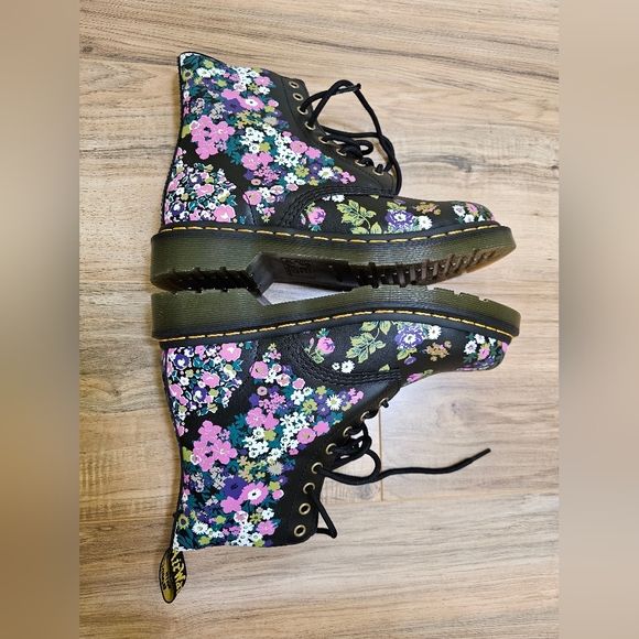 🌸DR. MARTENS 1460 PASCAL VINTAGE FLORAL LEATHER LACE-UP BOOTS, size US 10 - Picture 7 of 9